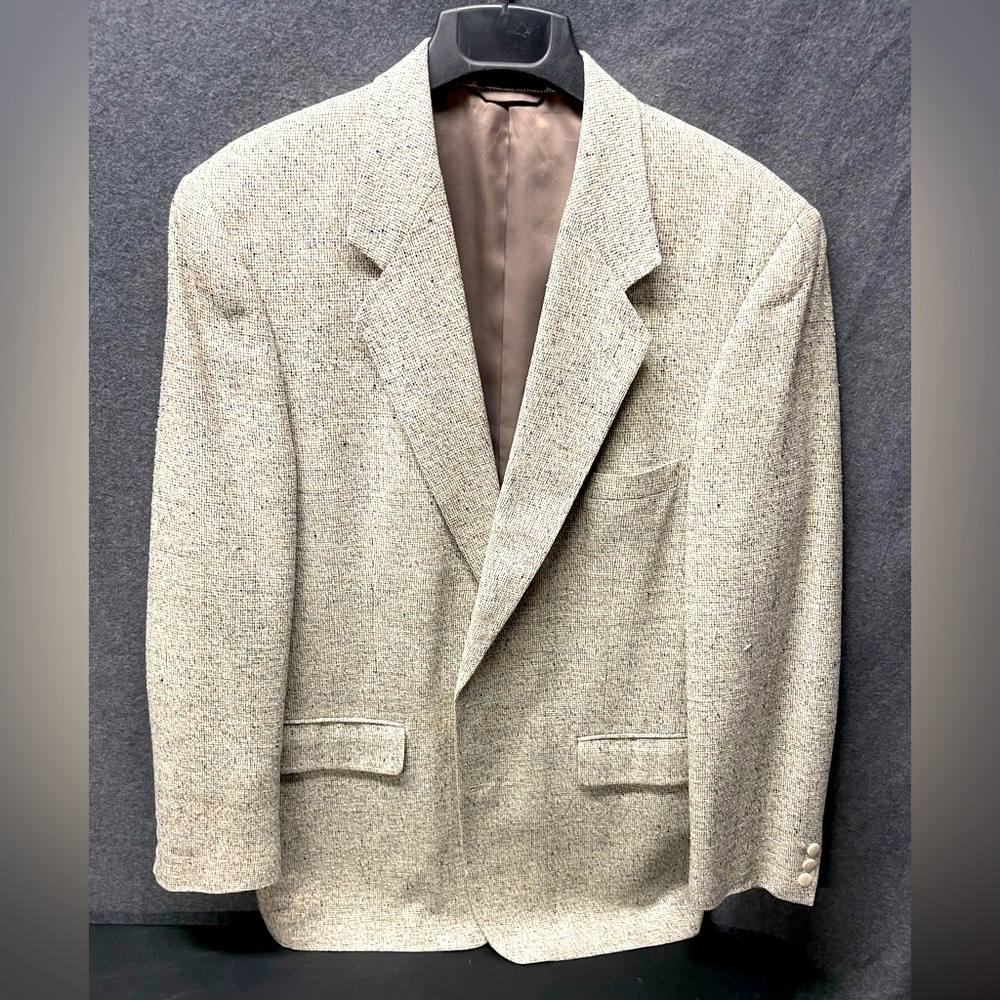 Tan Sport Coat with Notch Lapel and Textured Fabric (100% Silk)